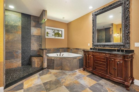 House in Palm Beach Gardens, Florida 4 bedrooms, 369.38 sq.m. № 2261708 - photo 18