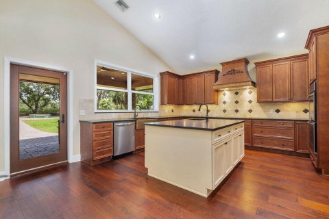 House in Palm Beach Gardens, Florida 4 bedrooms, 369.38 sq.m. № 2261708 - photo 13