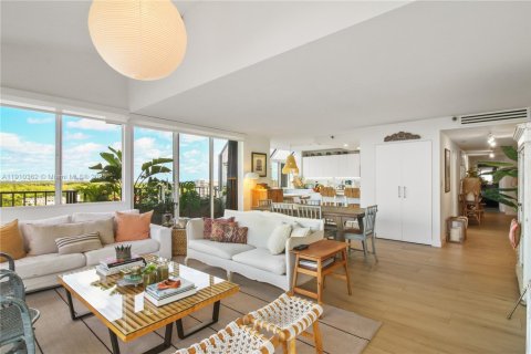 Condominio en venta en Key Biscayne, Florida, 3 dormitorios, 216.28 m2 № 2013141 - foto 21