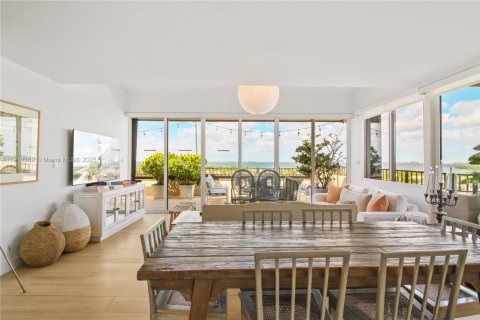 Condominio en venta en Key Biscayne, Florida, 3 dormitorios, 216.28 m2 № 2013141 - foto 24