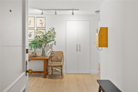 Condominio en venta en Key Biscayne, Florida, 3 dormitorios, 216.28 m2 № 2013141 - foto 19