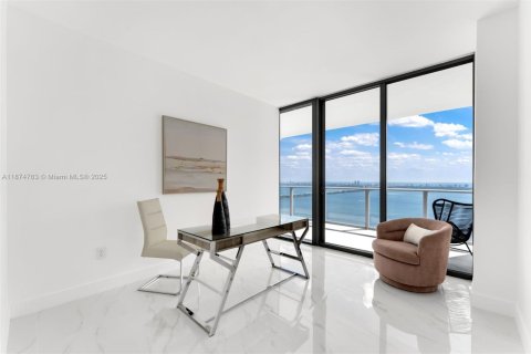 Copropriété à vendre à Miami, Floride: 5 chambres, 296.27 m2 № 2037566 - photo 11