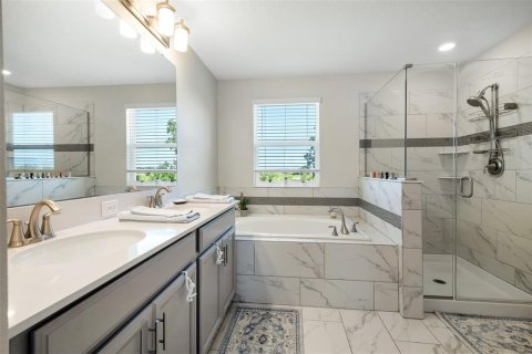 House in Four Corners, Florida 6 bedrooms, 358.42 sq.m. № 2123438 - photo 10