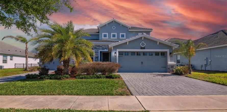 House in Four Corners, Florida 6 bedrooms, 358.42 sq.m. № 2123438