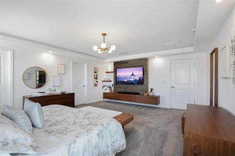 House in Four Corners, Florida 6 bedrooms, 358.42 sq.m. № 2123438 - photo 8