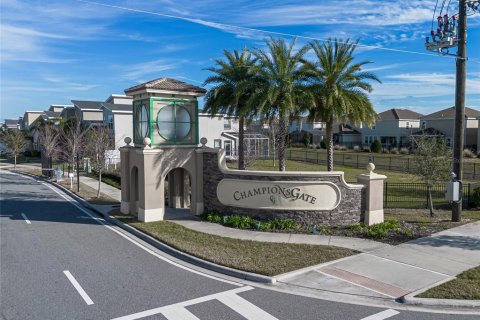 House in Four Corners, Florida 6 bedrooms, 358.42 sq.m. № 2123438 - photo 4