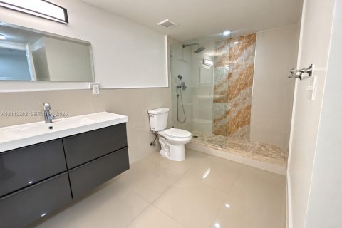Villa ou maison à louer à North Miami, Floride: 3 chambres, 157.38 m2 № 2439362 - photo 7