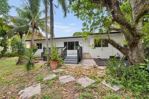 Villa ou maison à louer à North Miami, Floride: 3 chambres, 157.38 m2 № 2439362 - photo 15