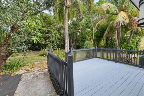 Villa ou maison à louer à North Miami, Floride: 3 chambres, 157.38 m2 № 2439362 - photo 14
