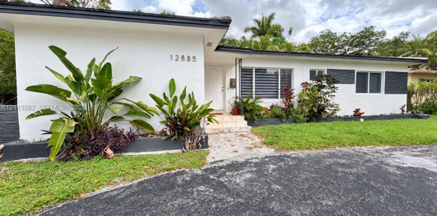 Villa ou maison à North Miami, Floride 3 chambres, 157.38 m2 № 2439362