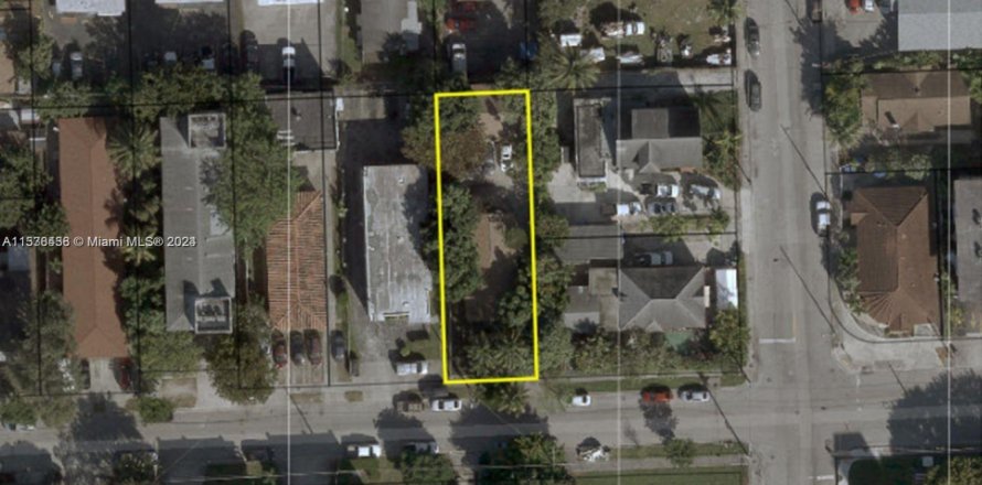 Commercial property in Miami, Florida 226.5 sq.m. № 1812247
