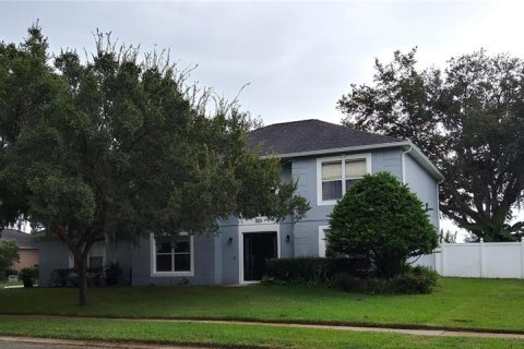 Villa ou maison à Chuluota, Floride 4 chambres, 218.6 m2 № 2400485