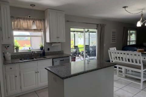 Villa ou maison à vendre à Chuluota, Floride: 4 chambres, 218.6 m2 № 2400485 - photo 15