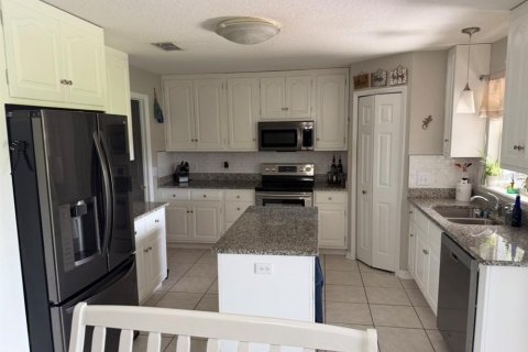 Villa ou maison à vendre à Chuluota, Floride: 4 chambres, 218.6 m2 № 2400485 - photo 17