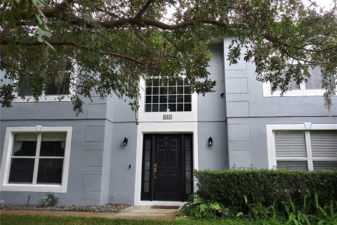 Villa ou maison à vendre à Chuluota, Floride: 4 chambres, 218.6 m2 № 2400485 - photo 2