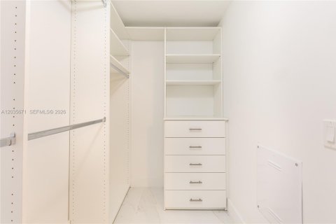 Copropriété à vendre à North Miami Beach, Floride: 2 chambres, 103.59 m2 № 2155014 - photo 19