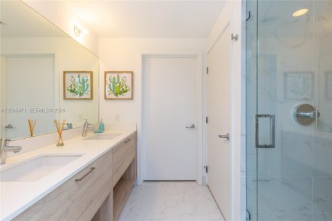 Copropriété à vendre à North Miami Beach, Floride: 2 chambres, 103.59 m2 № 2155014 - photo 18