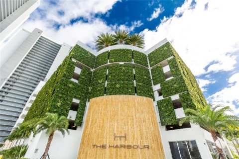 Copropriété à vendre à North Miami Beach, Floride: 2 chambres, 103.59 m2 № 2155014 - photo 2
