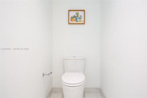 Copropriété à vendre à North Miami Beach, Floride: 2 chambres, 103.59 m2 № 2155014 - photo 27