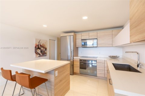 Copropriété à vendre à North Miami Beach, Floride: 2 chambres, 103.59 m2 № 2155014 - photo 10