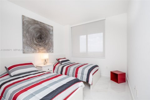 Copropriété à vendre à North Miami Beach, Floride: 2 chambres, 103.59 m2 № 2155014 - photo 24