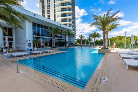 Copropriété à vendre à North Miami Beach, Floride: 2 chambres, 103.59 m2 № 2155014 - photo 29