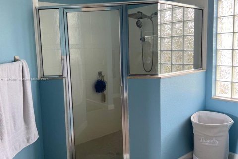 Купить виллу или дом в Порт-Сент-Луси, Флорида 4 спальни, 221.29м2, № 2053880 - фото 19