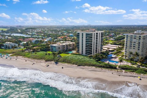 Condo in Juno Beach, Florida, 2 bedrooms  № 615671 - photo 1