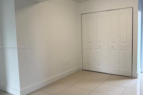 Copropriété à louer à Miami, Floride: 2 chambres, 91.97 m2 № 1968031 - photo 5