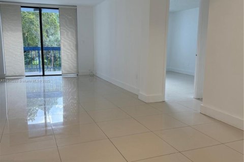 Copropriété à louer à Miami, Floride: 2 chambres, 91.97 m2 № 1968031 - photo 17