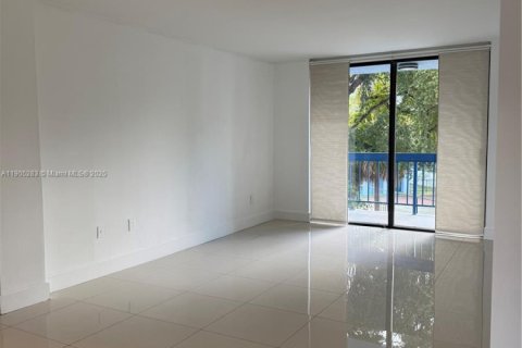 Copropriété à louer à Miami, Floride: 2 chambres, 91.97 m2 № 1968031 - photo 4