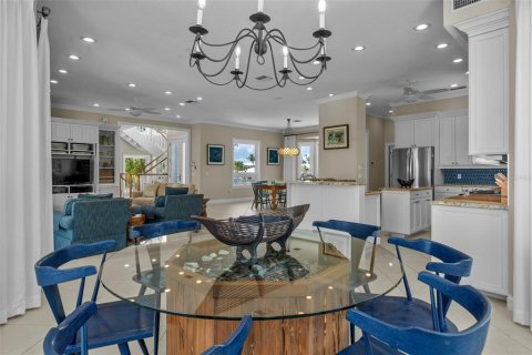 House in Boca Grande, Florida 3 bedrooms, 306.67 sq.m. № 1877383 - photo 30