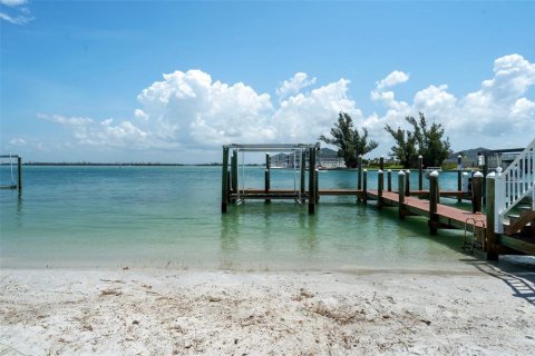 House in Boca Grande, Florida 3 bedrooms, 306.67 sq.m. № 1877383 - photo 12