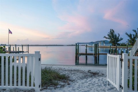 House in Boca Grande, Florida 3 bedrooms, 306.67 sq.m. № 1877383 - photo 10