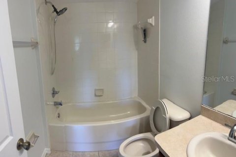House in Riverview, Florida 4 bedrooms, 288.74 sq.m. № 1869786 - photo 15