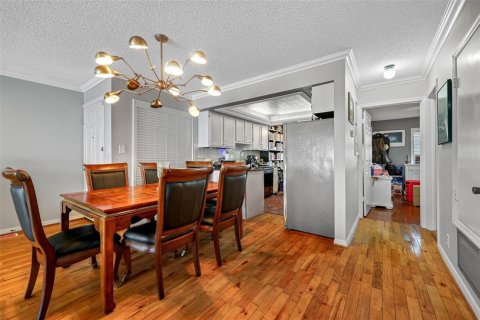 Condo in Saint Petersburg, Florida, 2 bedrooms № 2101646 - photo 13