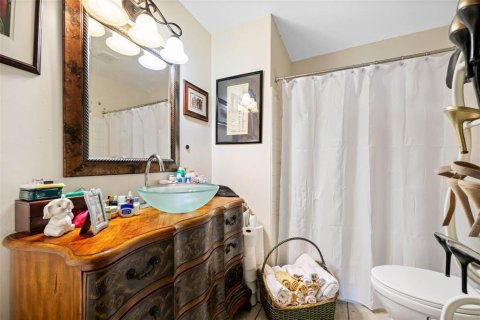 Condo in Saint Petersburg, Florida, 2 bedrooms № 2101646 - photo 27