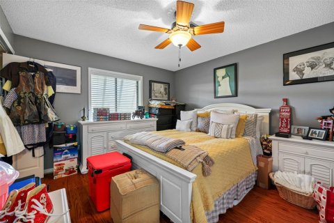 Condo in Saint Petersburg, Florida, 2 bedrooms № 2101646 - photo 19