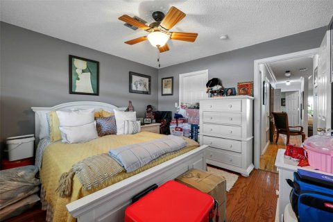 Condo in Saint Petersburg, Florida, 2 bedrooms № 2101646 - photo 20