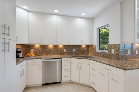 Casa en venta en Nokomis, Florida, 4 dormitorios, 304.07 m2 № 1733172 - foto 18