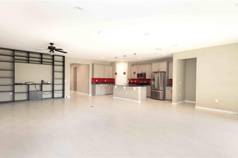 House in Davenport, Florida 3 bedrooms, 205.13 sq.m. № 1804755 - photo 8