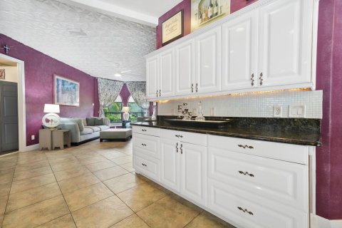 Villa ou maison à vendre à Palm City, Floride: 4 chambres, 401.62 m2 № 2387031 - photo 19
