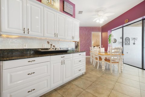 Villa ou maison à vendre à Palm City, Floride: 4 chambres, 401.62 m2 № 2387031 - photo 22