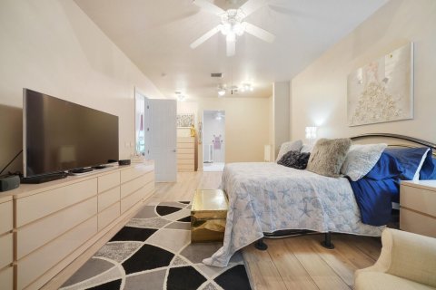 Villa ou maison à vendre à Palm City, Floride: 4 chambres, 401.62 m2 № 2387031 - photo 27