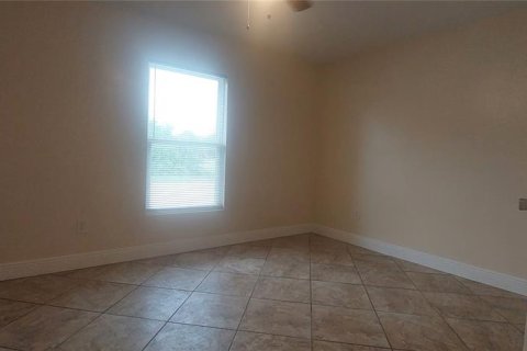 Villa ou maison à louer à Leesburg, Floride: 3 chambres, 147.99 m2 № 1837103 - photo 12