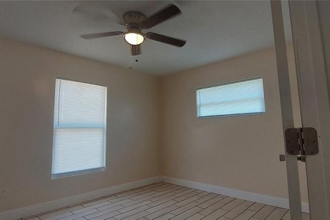 Villa ou maison à louer à Leesburg, Floride: 3 chambres, 147.99 m2 № 1837103 - photo 9