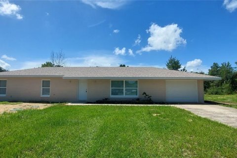 Villa ou maison à louer à Leesburg, Floride: 3 chambres, 147.99 m2 № 1837103 - photo 1