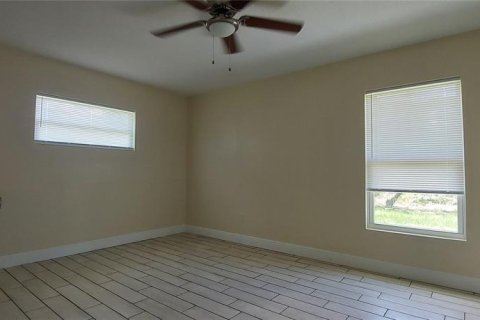 Villa ou maison à louer à Leesburg, Floride: 3 chambres, 147.99 m2 № 1837103 - photo 7