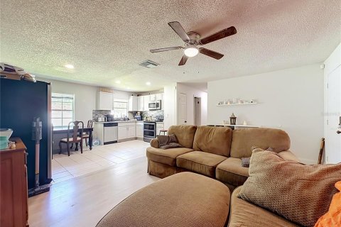 Casa en venta en Orlando, Florida, 3 dormitorios, 89.19 m2 № 2384496 - foto 19