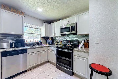 Casa en venta en Orlando, Florida, 3 dormitorios, 89.19 m2 № 2384496 - foto 13